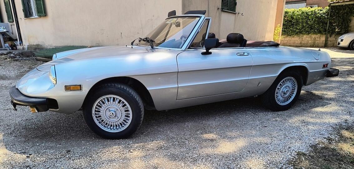 Alfa Romeo Spider 2.0 Veloce