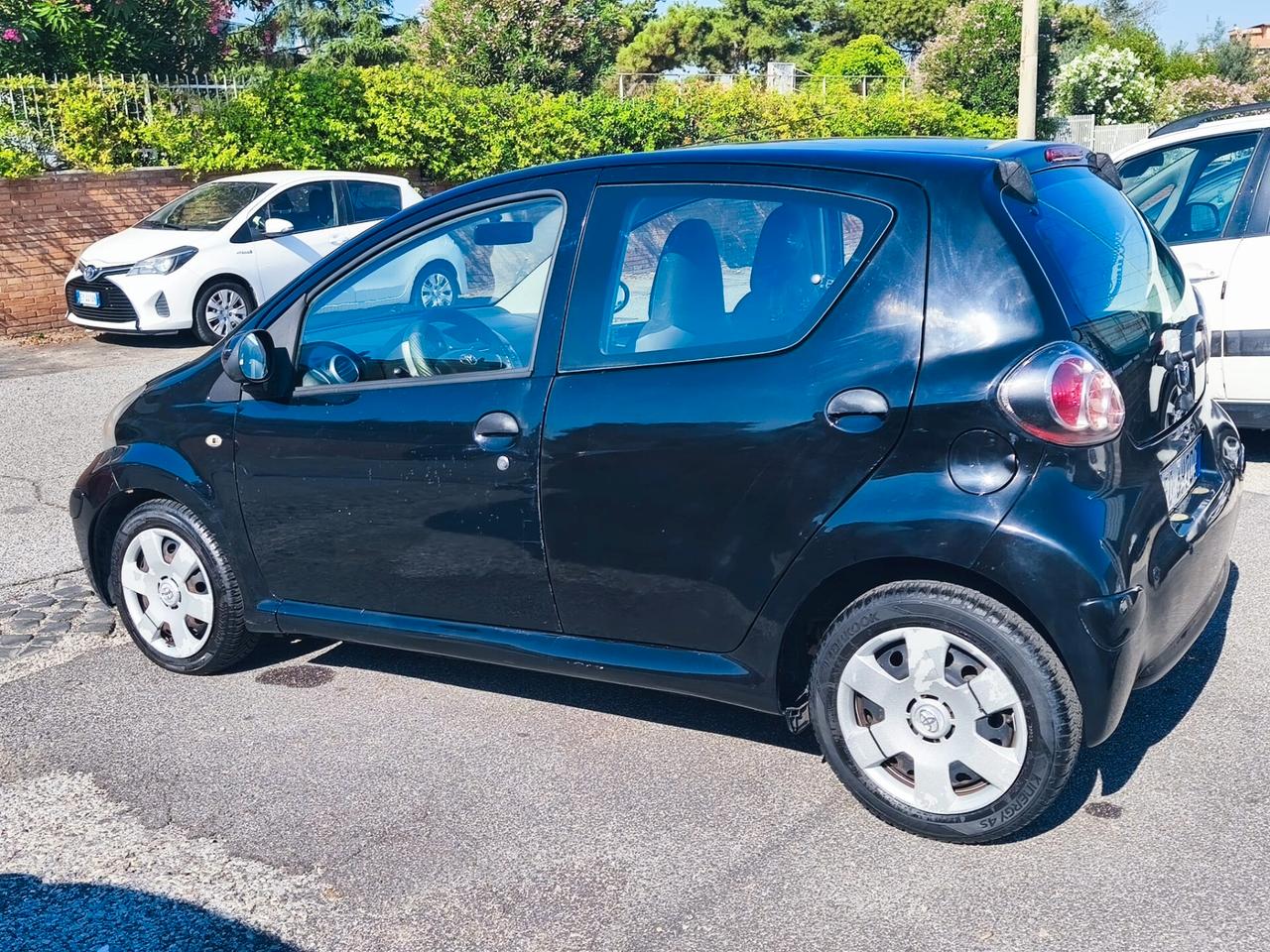 Toyota Aygo 1.0 12V VVT-i 5 porte Sol