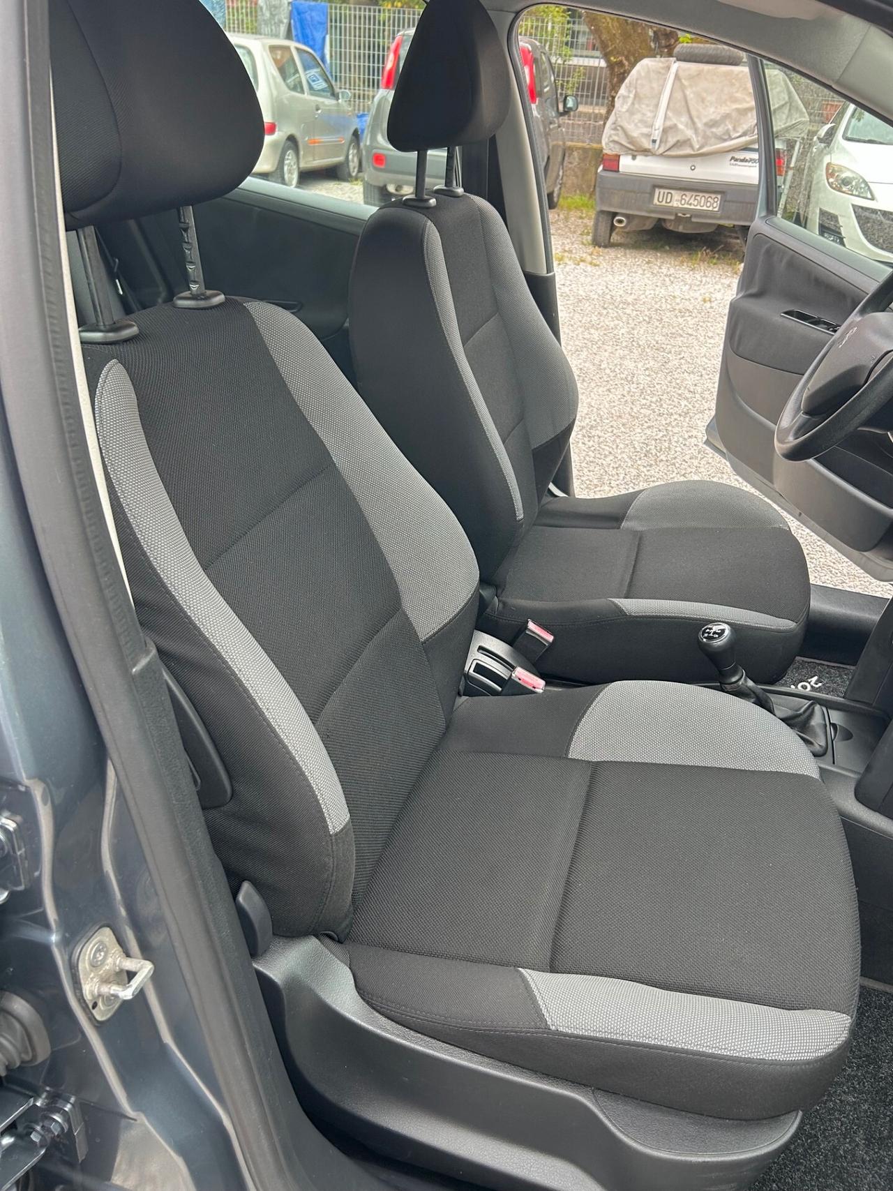 Peugeot 207 1.4 VTi 95CV 5p. - NEOPATENTATI