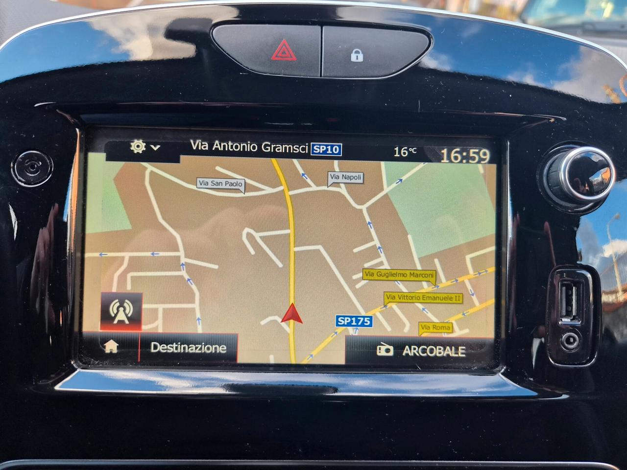 Renault Clio dCi 8V 75 CV 5 porte Moschino Life