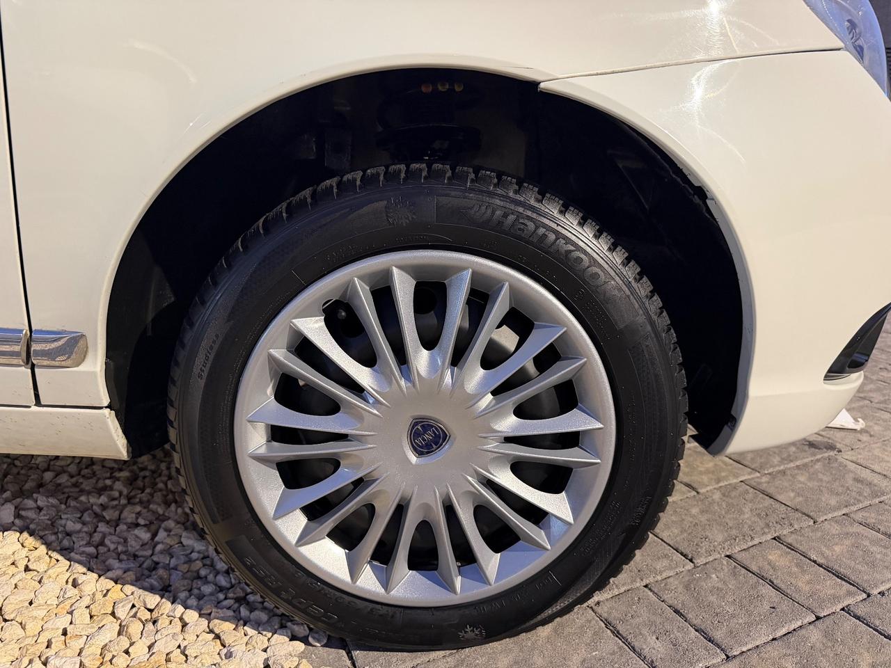 Lancia Ypsilon 1.2 69 CV Elle