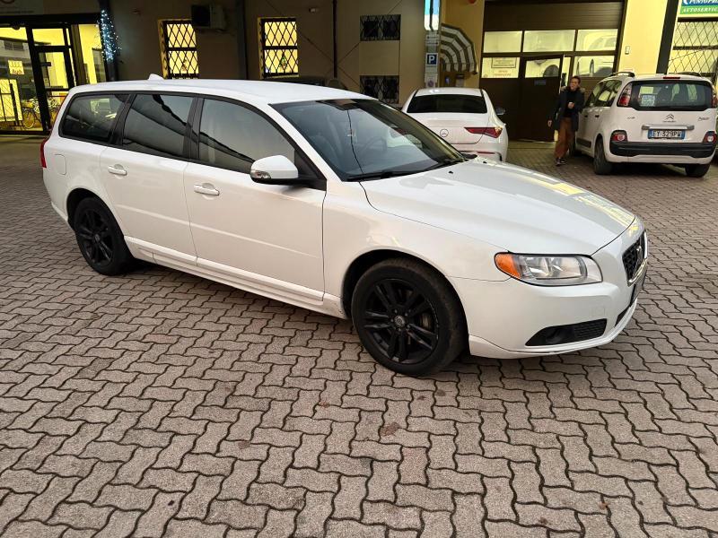Volvo V70 2.4 d5 Summum 185cv