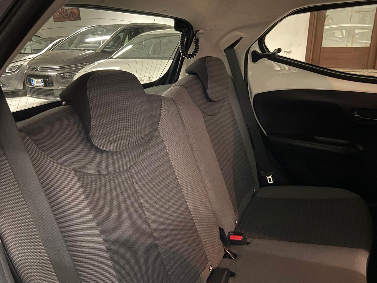 Toyota Aygo 1.0 VVT-i 72 CV 5 porte x-cite