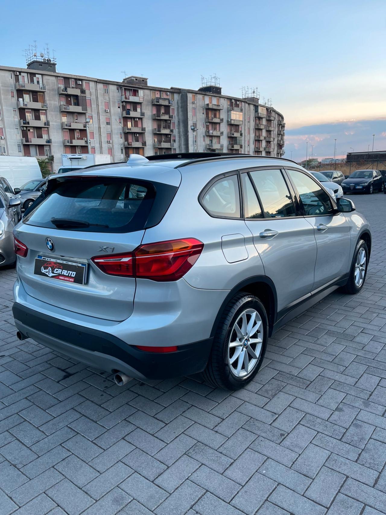 Bmw X1 xDrive20d 190cv tettuccio apribile