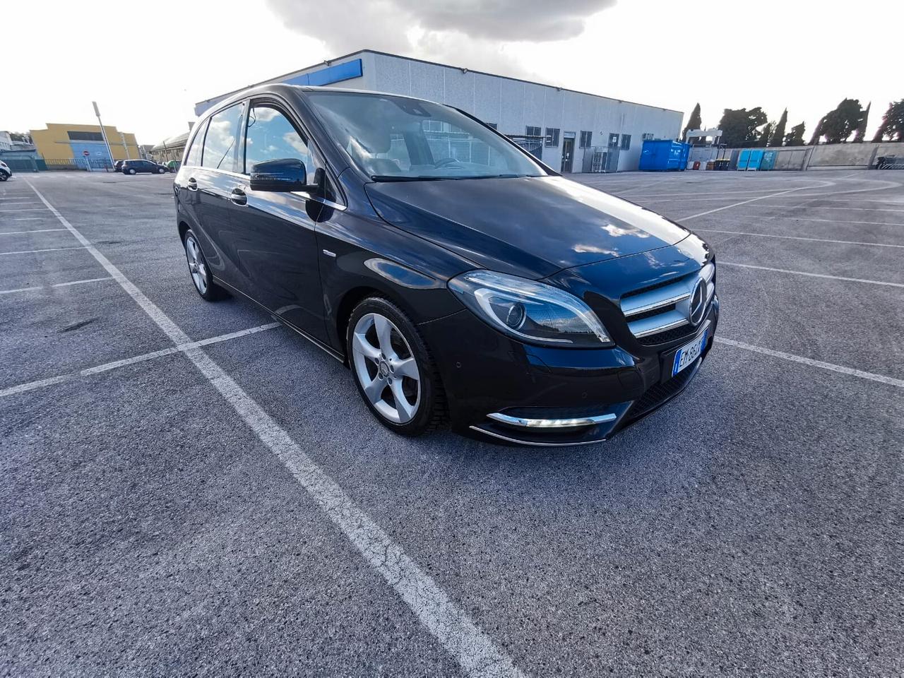 Mercedes-benz B 180 BlueEFFICIENCY Prem. TETTO/NAVIG