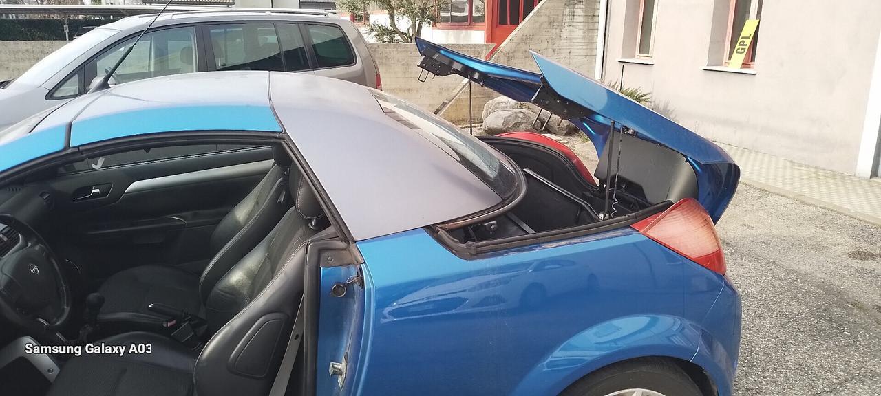 Opel Tigra TwinTop 1.4 16V First Edition