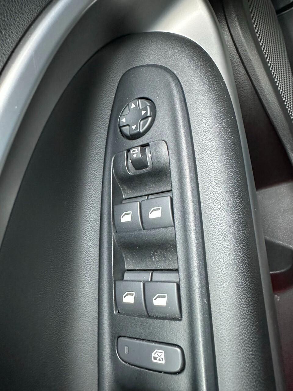 Jeep Avenger 1.2 Turbo 100 CV Summit