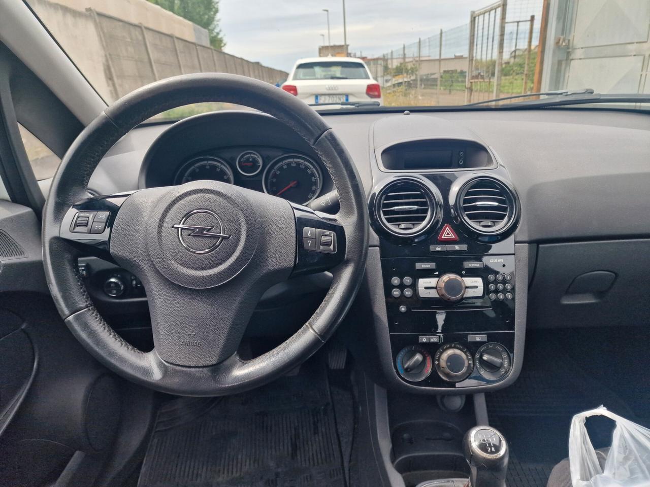 Opel Corsa 1.2 5 porte Cosmo GPL