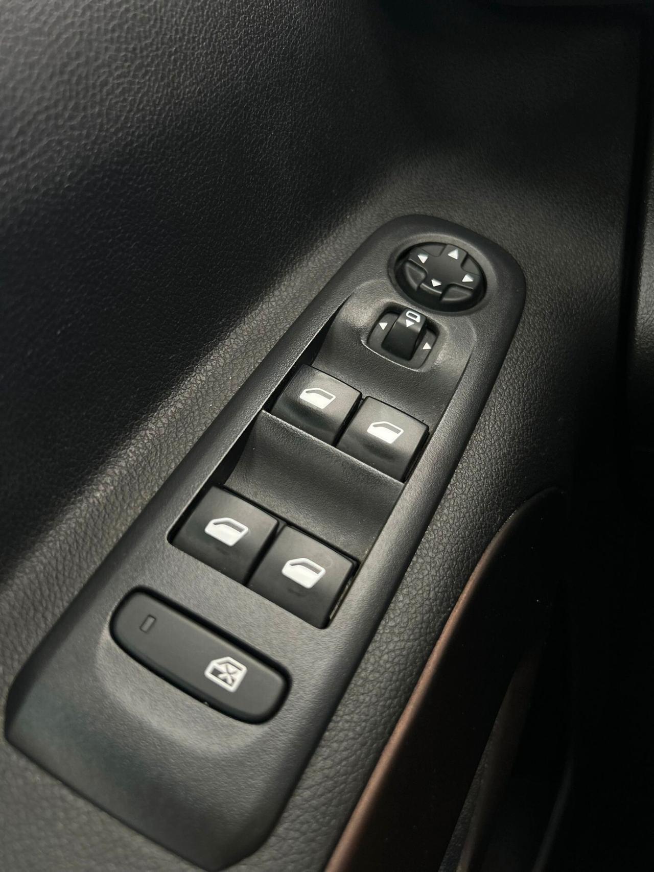 Peugeot Rifter BlueHDi 1.5 Diesel 130 cv S&S GT Standard tetto panoramico