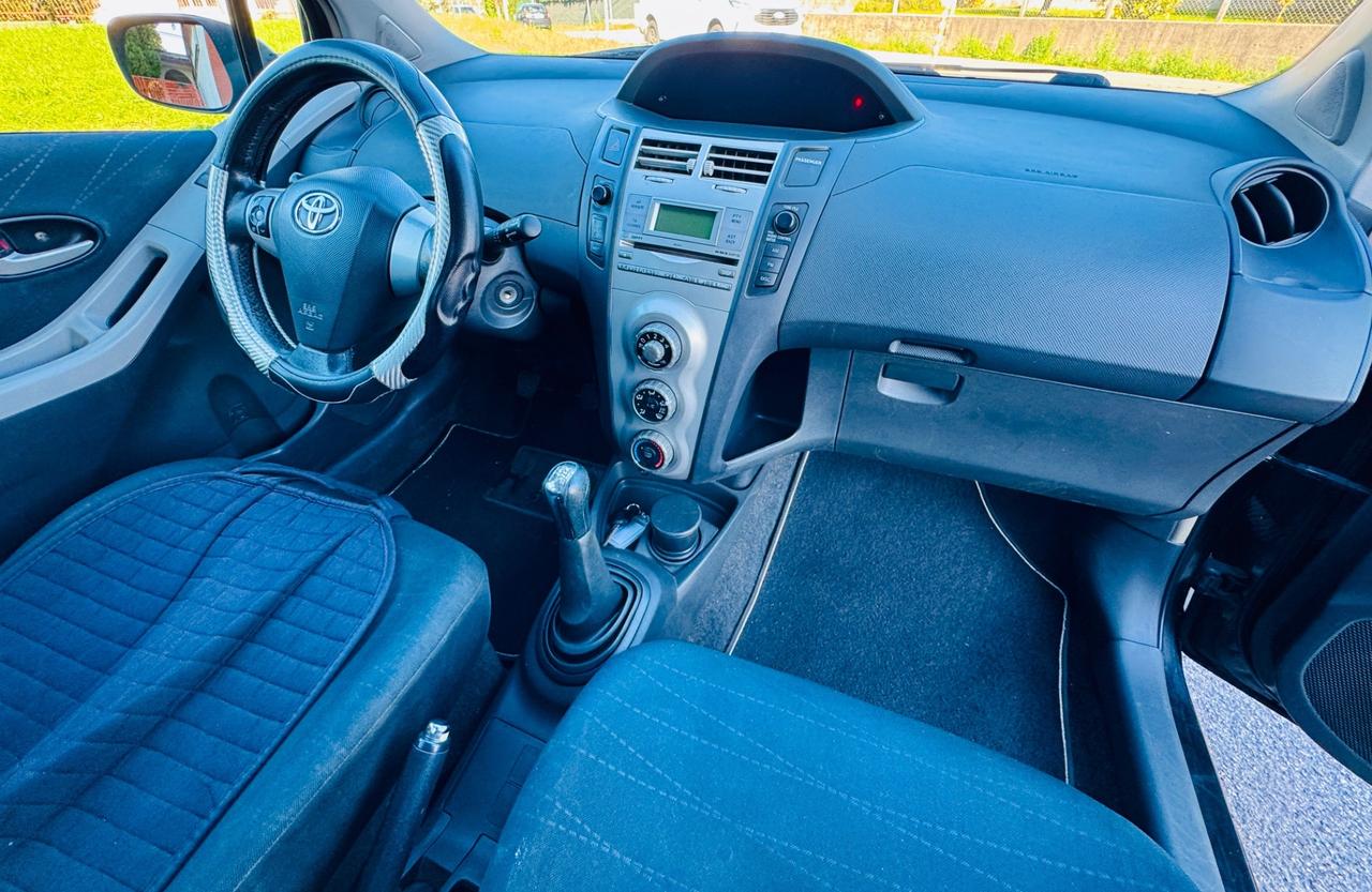 Toyota Yaris 1.3 5 porte Navi