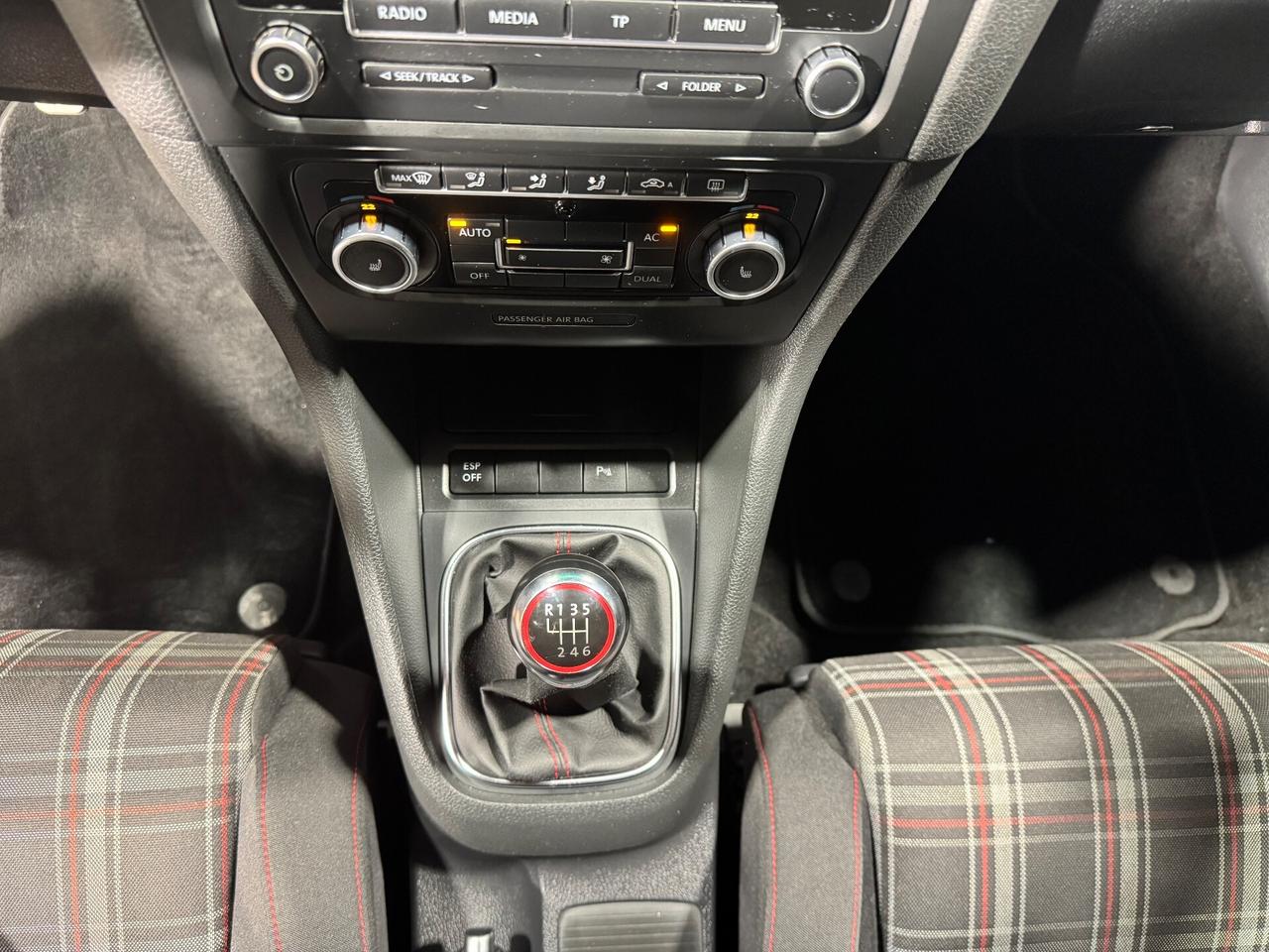 Volkswagen Golf GTI 2.0 TSI 3p.