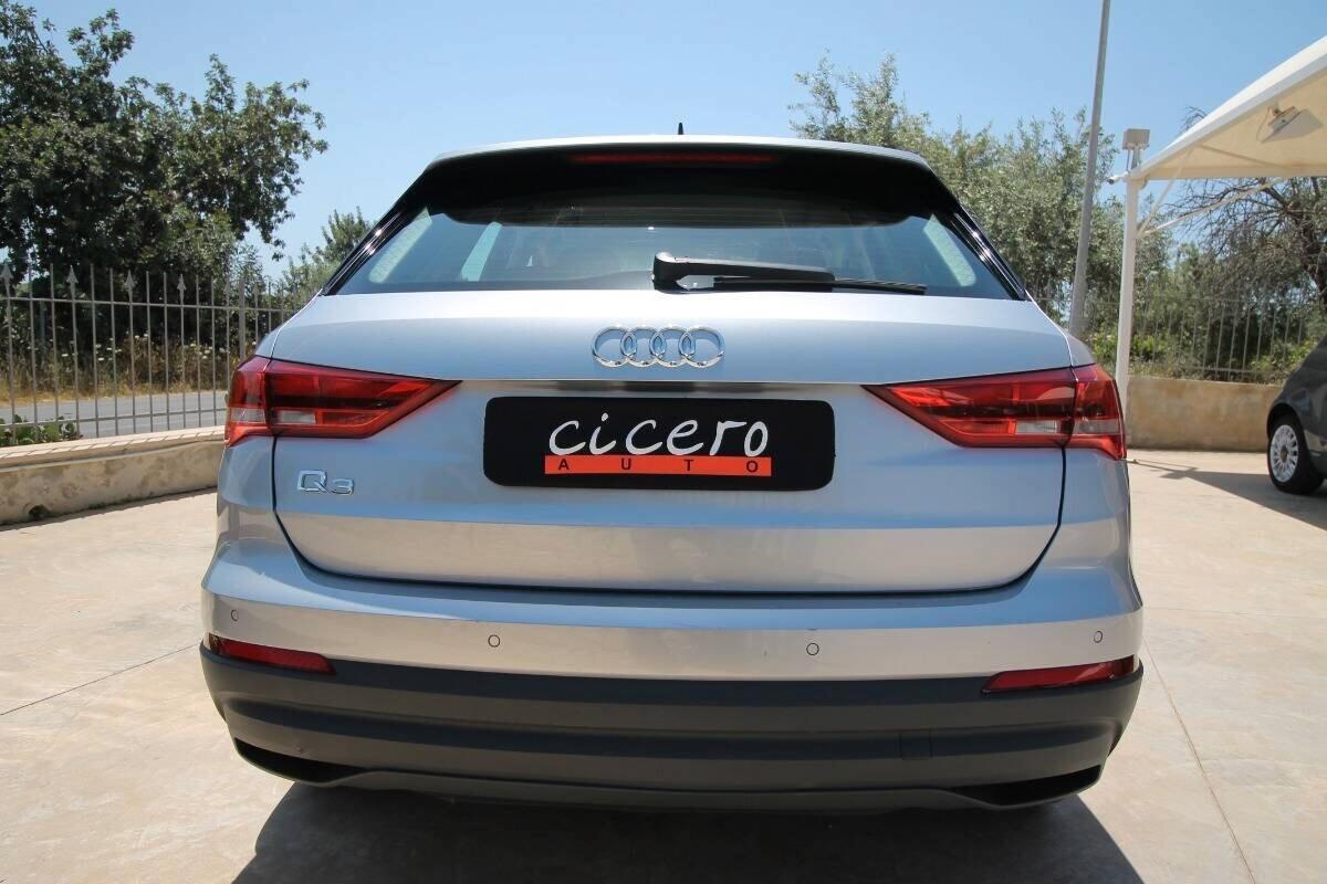 Audi Q3 35 TFSI 150cv Business 6marce|2021