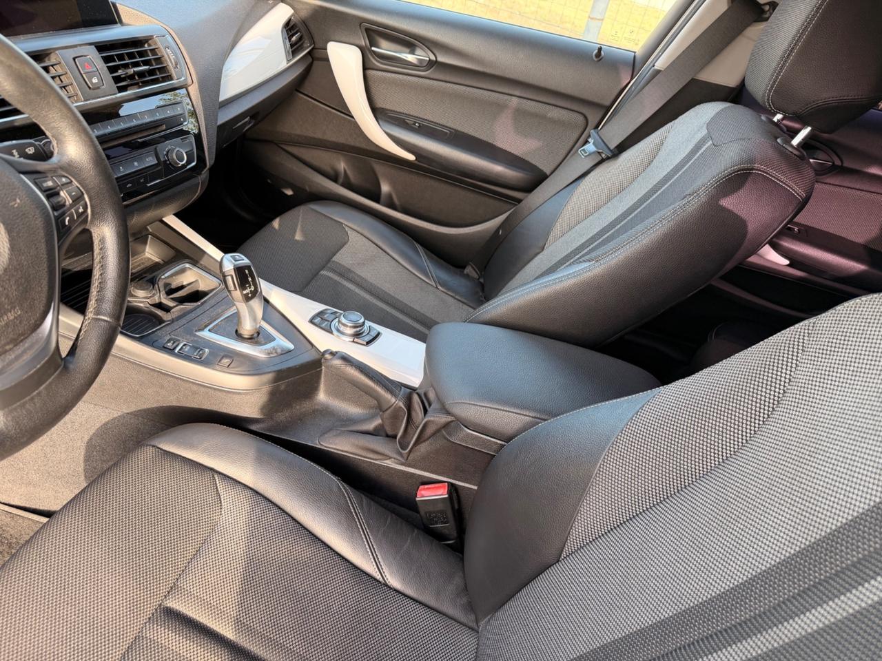 Bmw 118 118d 5p. Sport 2015 fari uxeno navigatore