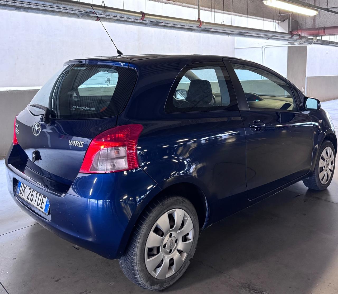 Toyota Yaris 1.0 3 porte Sol