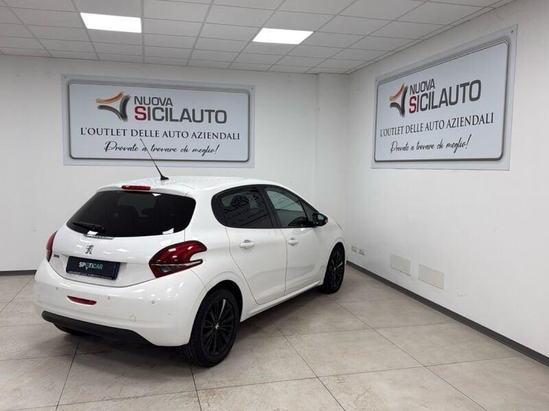 Peugeot 208 BlueHDi 75 5 porte Black Line