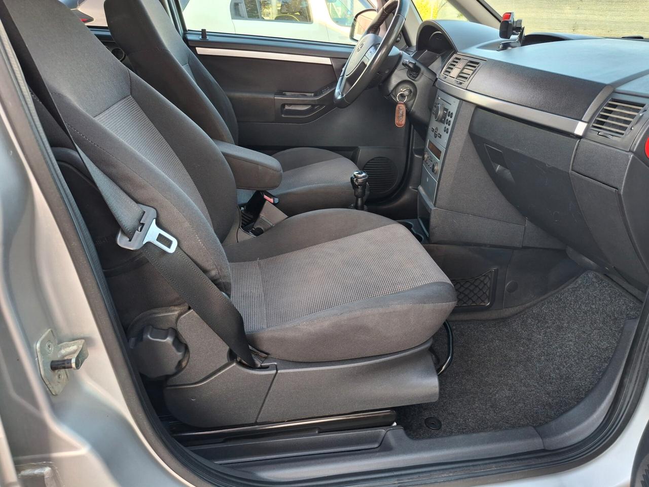 Opel Meriva 1.7 DTI Cosmo-NEOPATENTATI