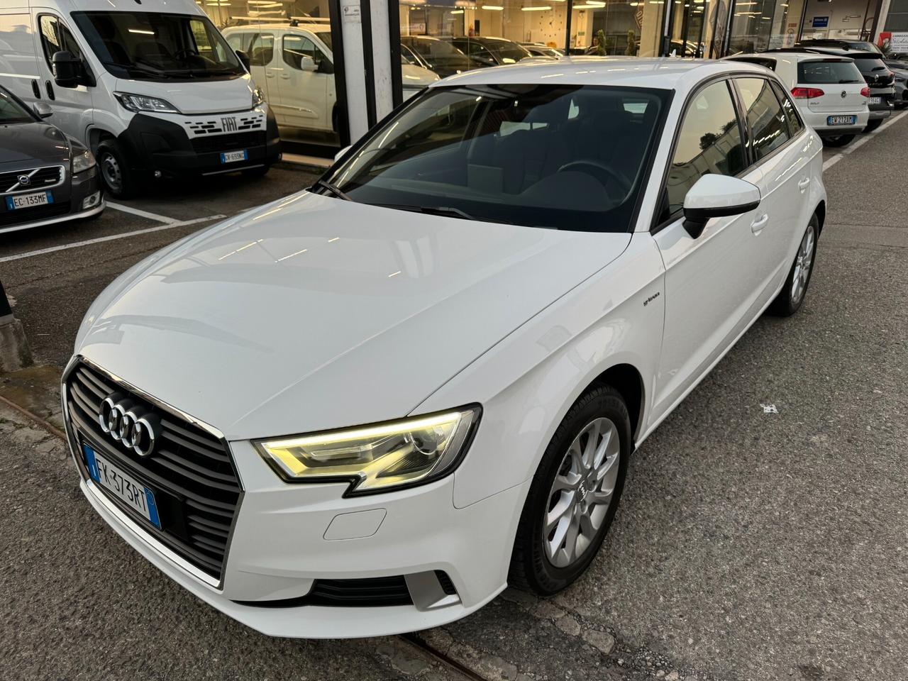 Audi A3 Sportback 1.4 tfsi g-tron Sport 110cv,CLIMA,17,XEN