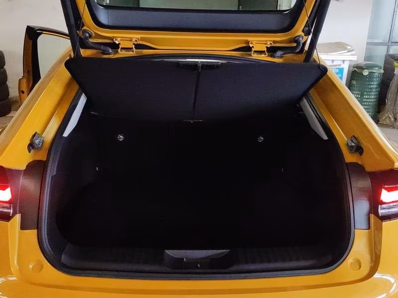 Toyota Prius Plug in Prius 2.0 phev Lounge