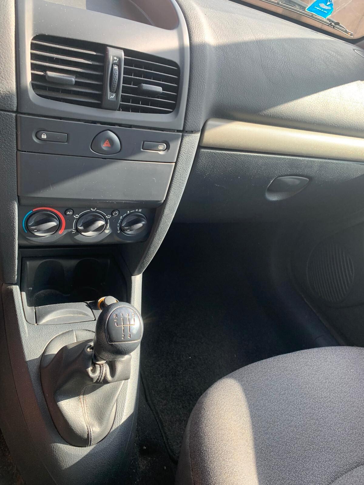 Renault Clio 1.2 Unicoproprietario, finanziabile