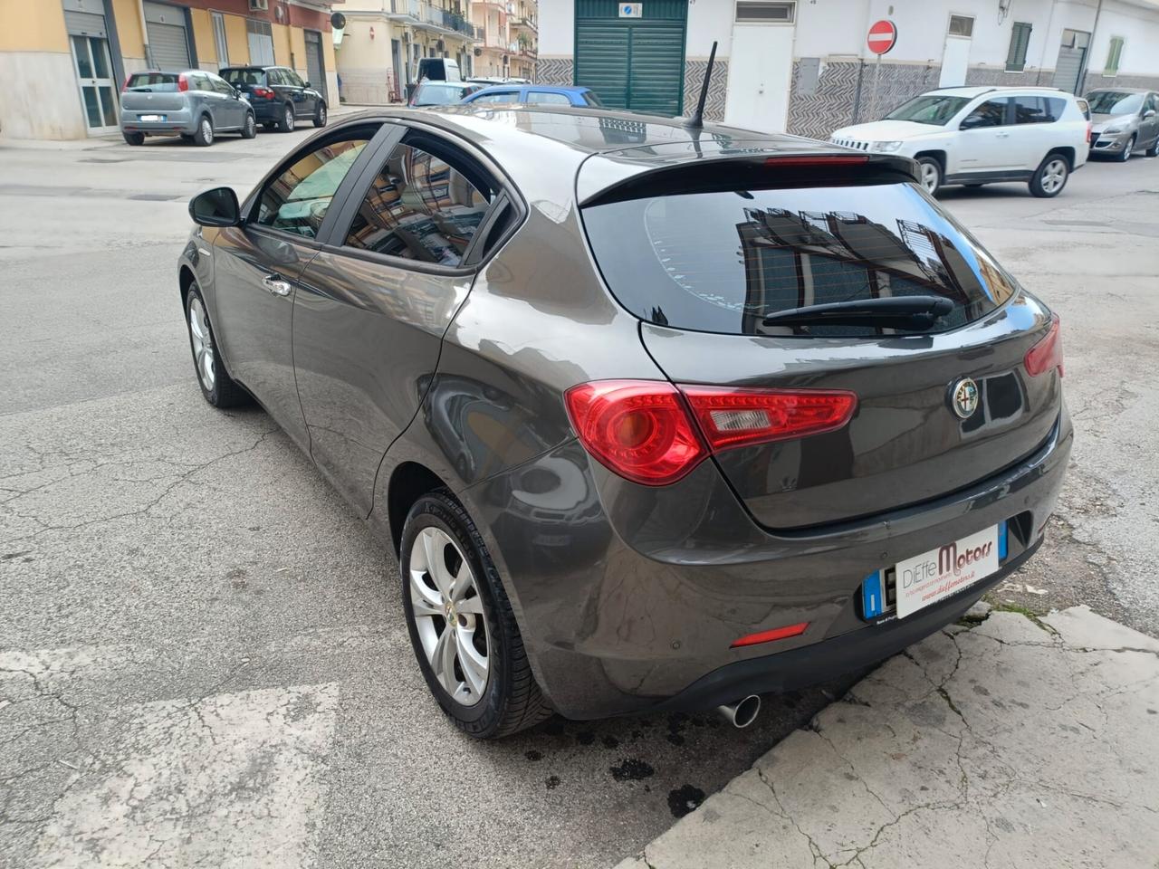 Alfa Romeo Giulietta 1.6 JTDm-2 105 CV Distinctive