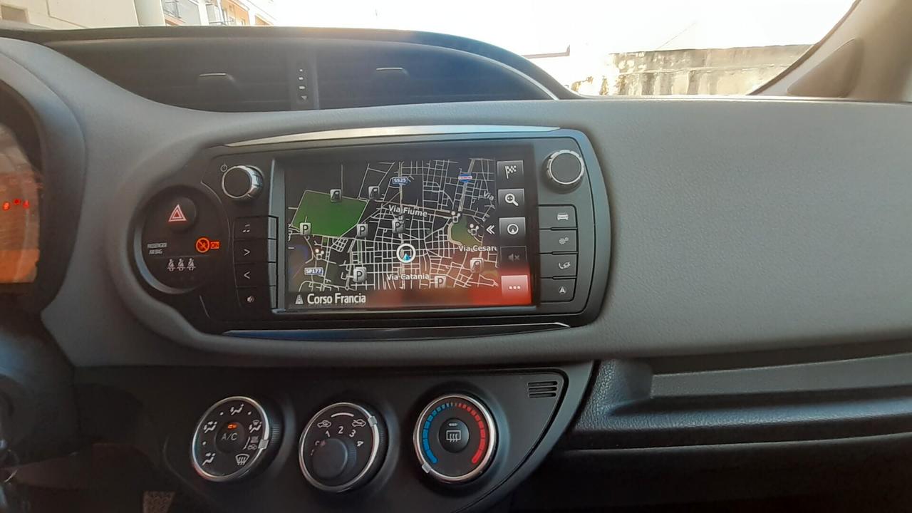 Toyota Yaris 1.0 benzina 5 porte ideale neopatentati