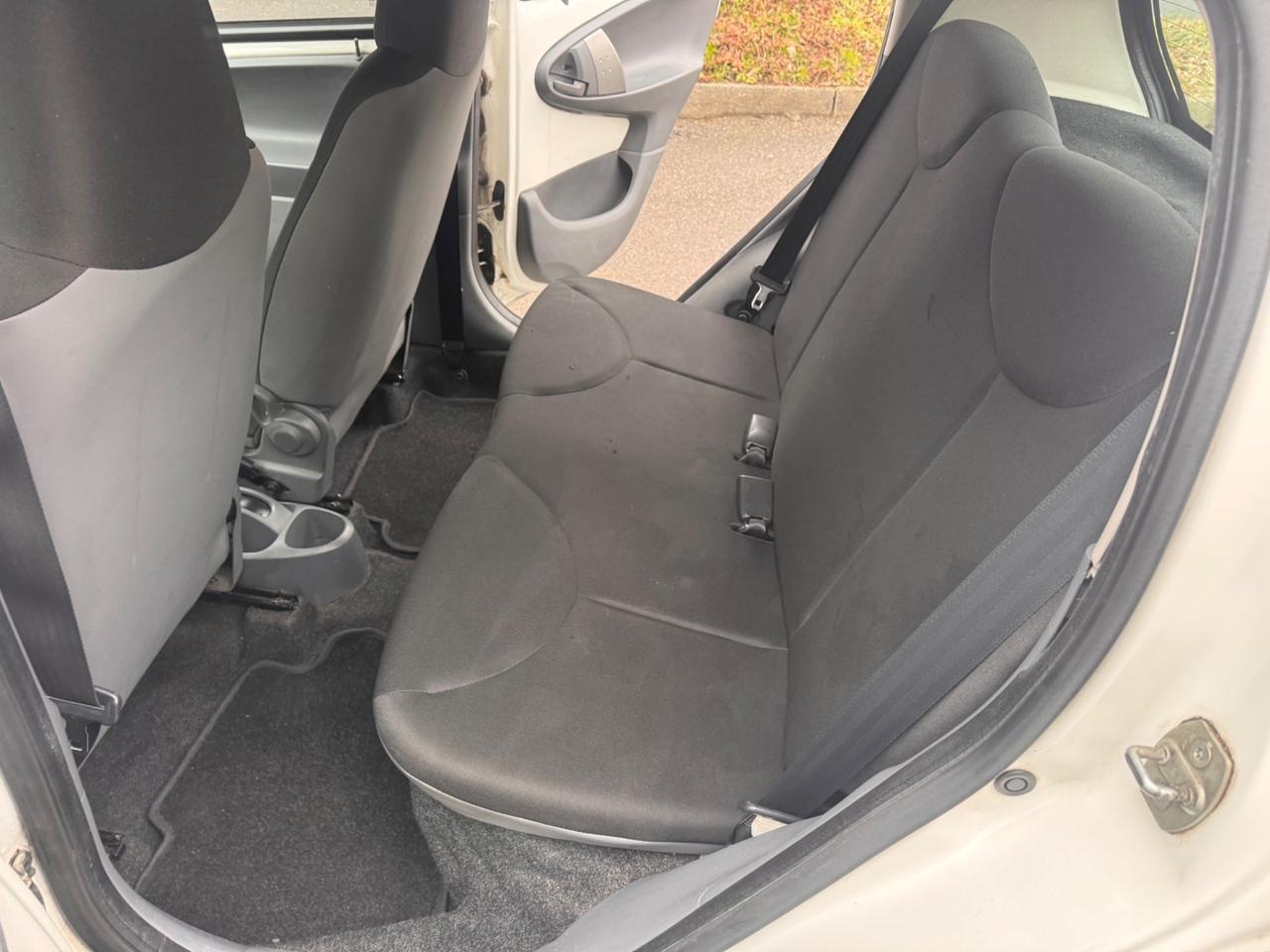 Toyota Aygo 1.0 12V VVT-i 5 porte garanzia 12 mesi