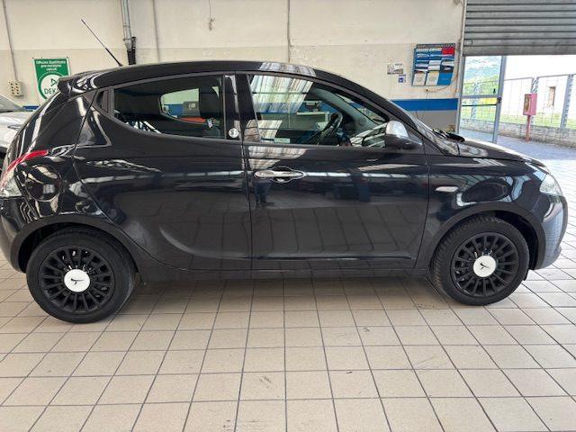 LANCIA Ypsilon 1.2 69 CV 5 porte GPL Ecochic Gold