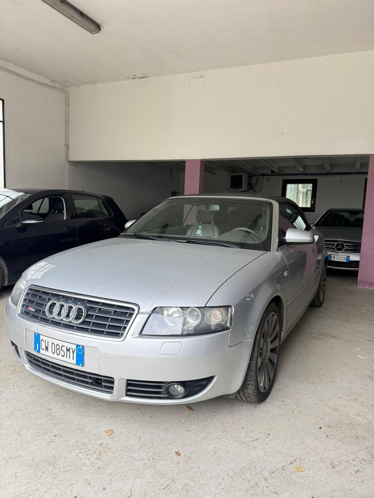 Audi A4 Cabriolet 2.5 V6 TDI cat