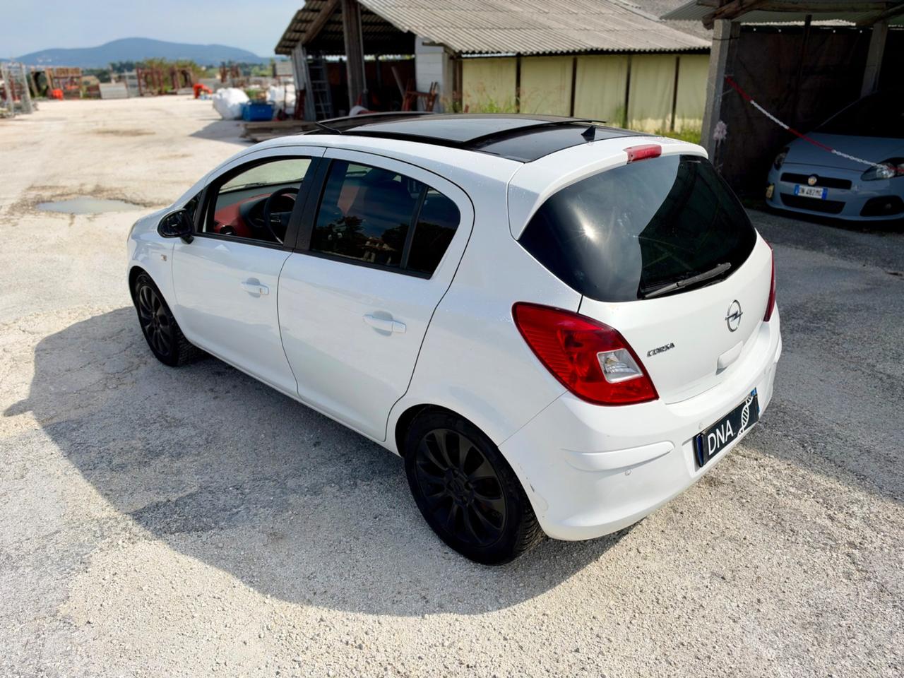 Opel Corsa 1.2 Benzina NEOPATENTATI UNIPROPRIETÀ