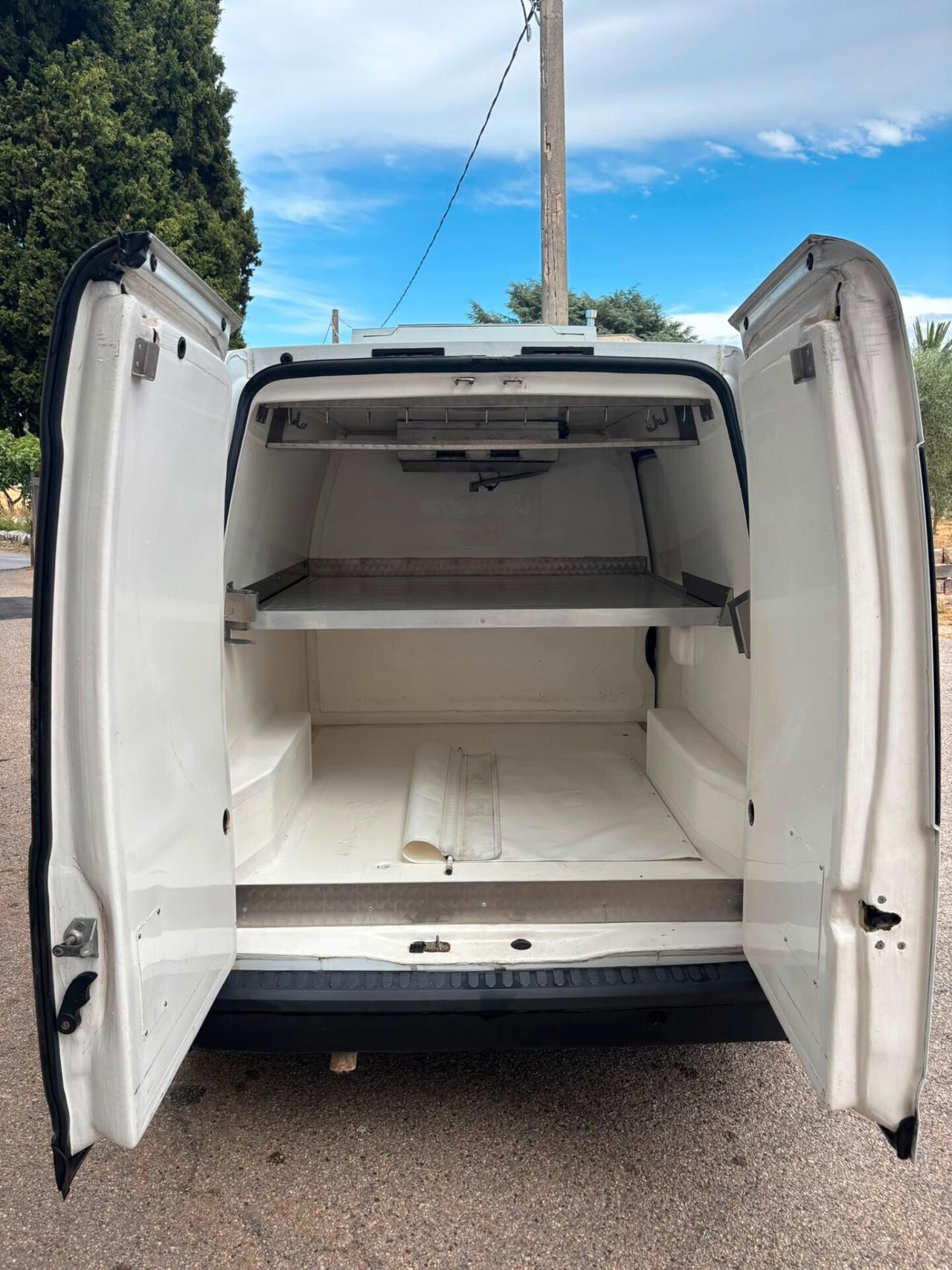 FORD CONNECT FRIGO ATP 12/2028