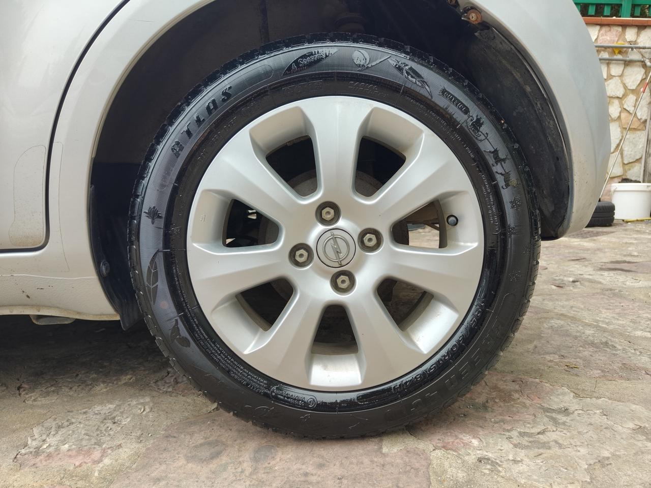 Opel Agila 1.3 CDTI 75 CV Edition