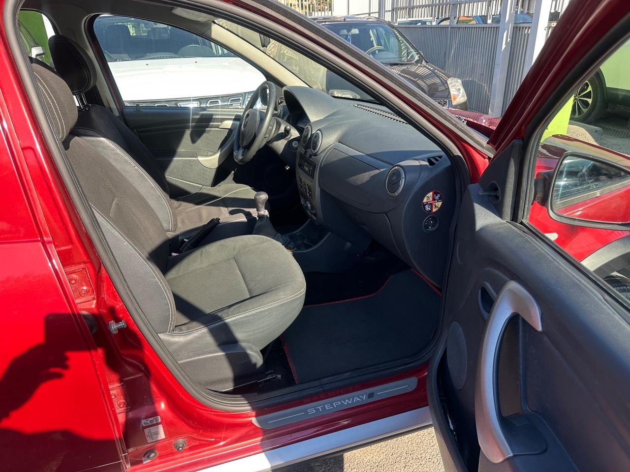 Dacia Sandero Stepway 2011 1.6 BENZ/GPL SCADENZA 2031