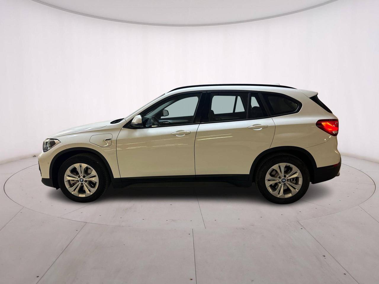 BMW X1 xDrive25e Advantage