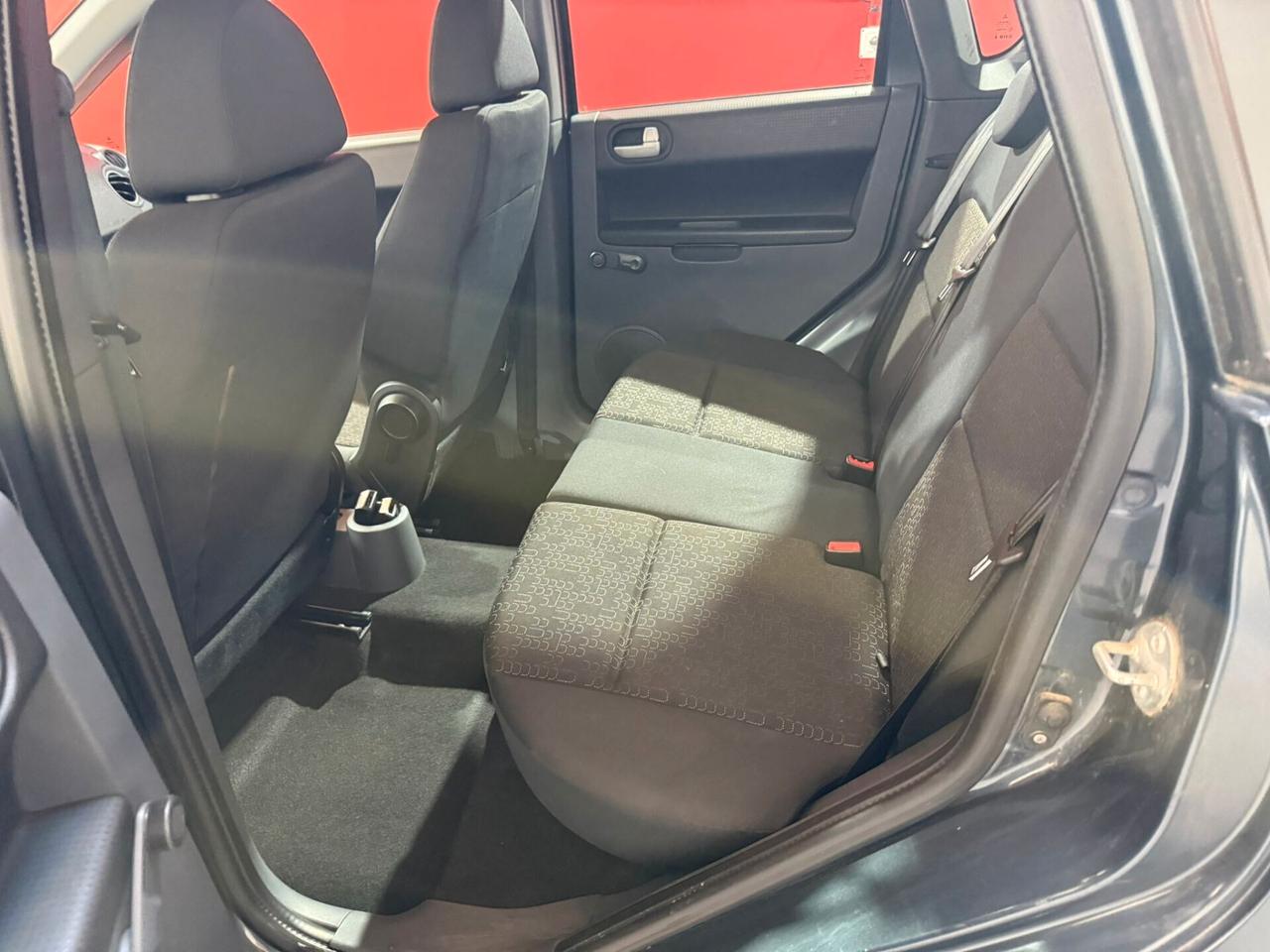 Mitsubishi Colt 1.1 12V 5p. Invite