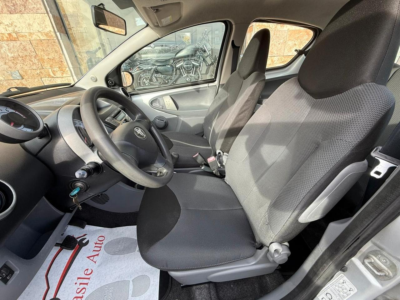 Toyota Aygo 1.0 12V VVT-i 5 porte Sol - AUTOMATICA