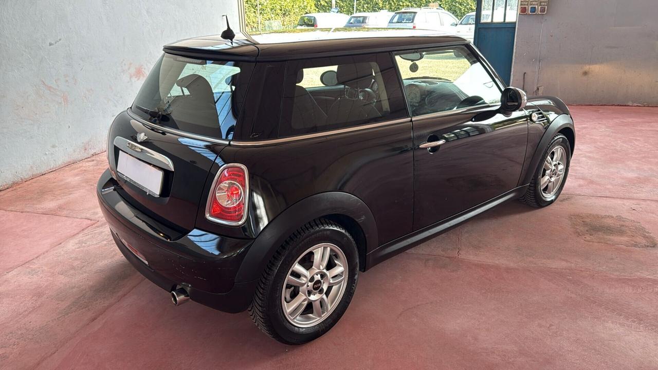 Mini 1.6 16V One (55kW)