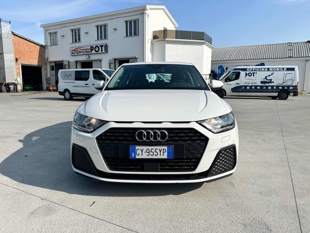 AUDI A1 citycarver 30 TFSI Identity Contrast