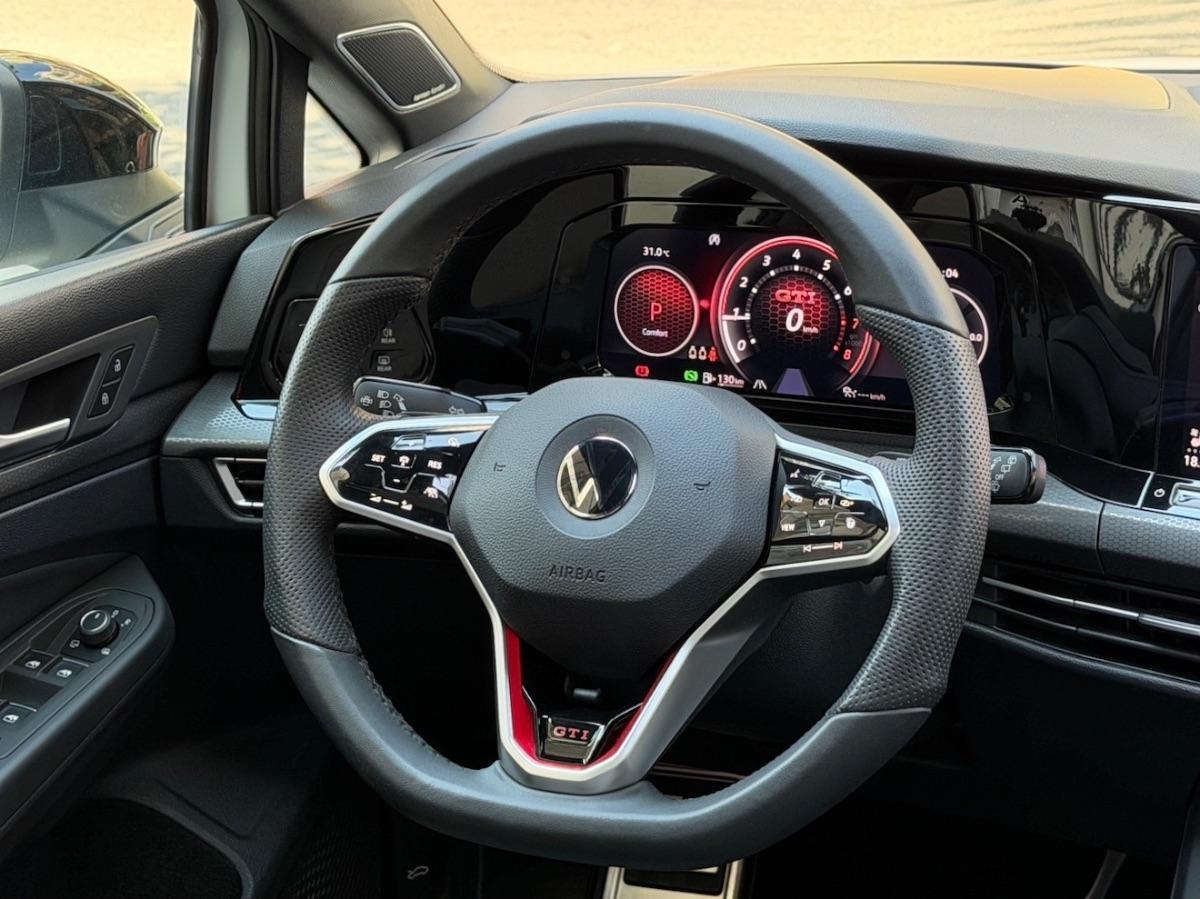Volkswagen Golf 8 GTI 2.0 TSI 245CV