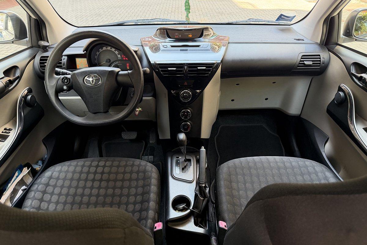 TOYOTA iQ 1.0 CVT Trend