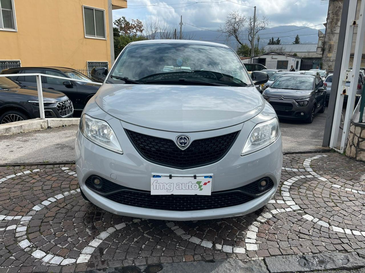 Ypsilon 1.2 69 CV 5 porte GPL Ecochic Gold