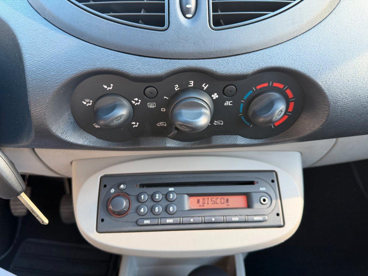 Renault Twingo 1.2 Le Iene 60cv IDONEA NEOPATENTATI KM REALI !!!