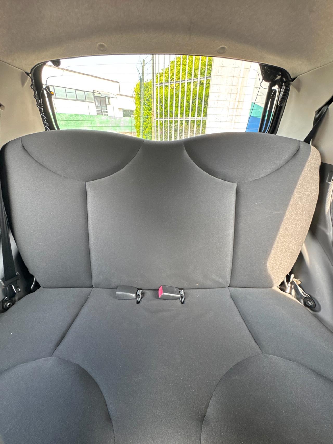 Toyota Aygo 1.0 50kW Benz 5p *SOLO 40.000 km UNICO*