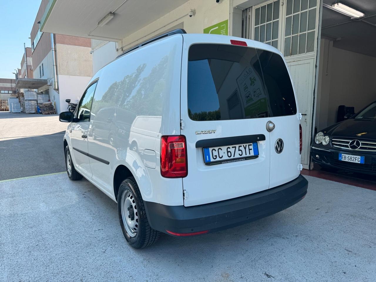 Volkswagen Caddy 2.0TDI DSG BUSINESS GARANZIA24MES