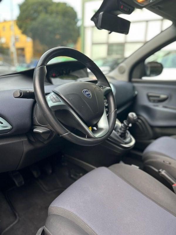 Lancia Ypsilon 1.0 FireFly 70cv Hybrid Gold Plus