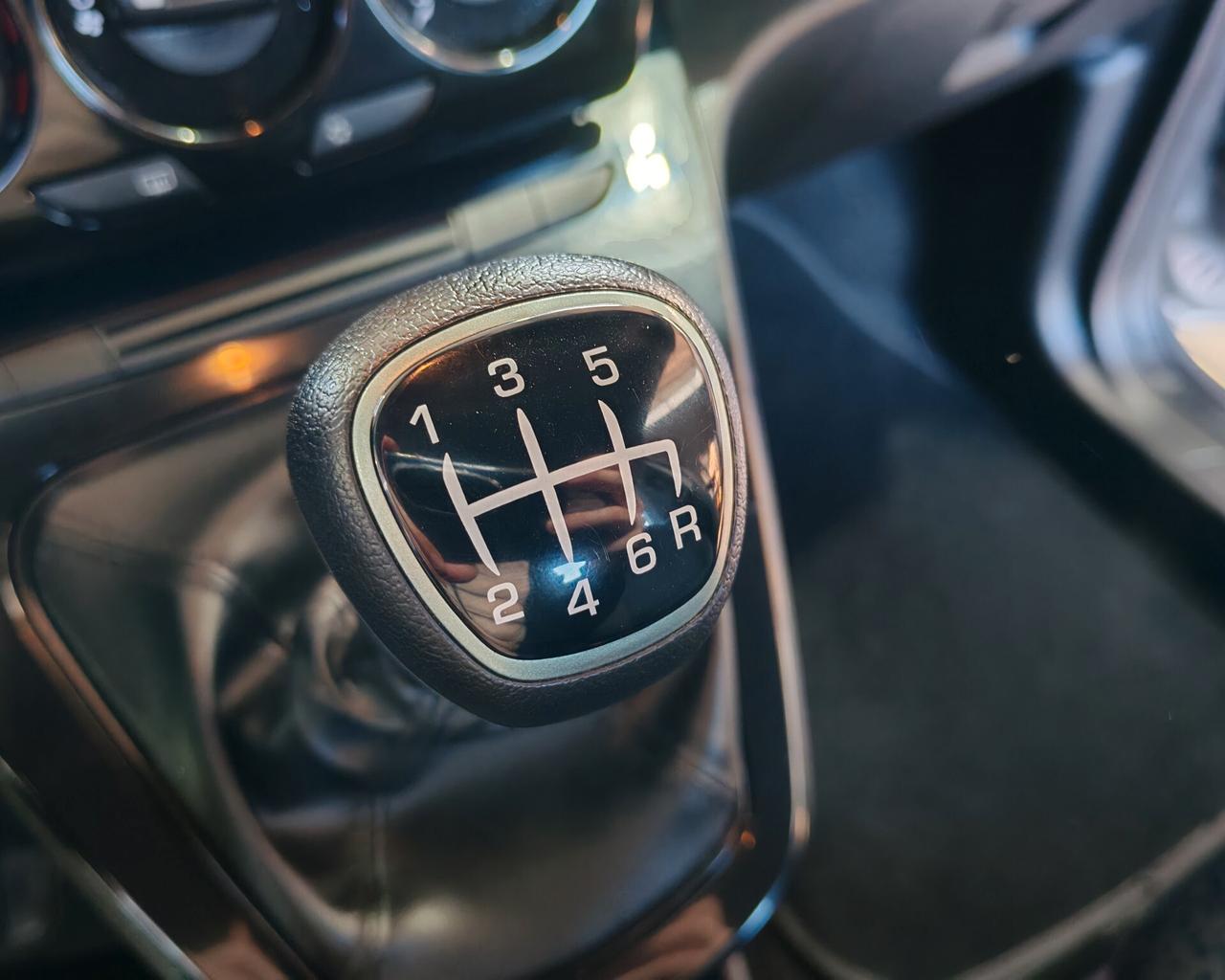 Lancia Ypsilon 1.0 FireFly Hybrid Gold