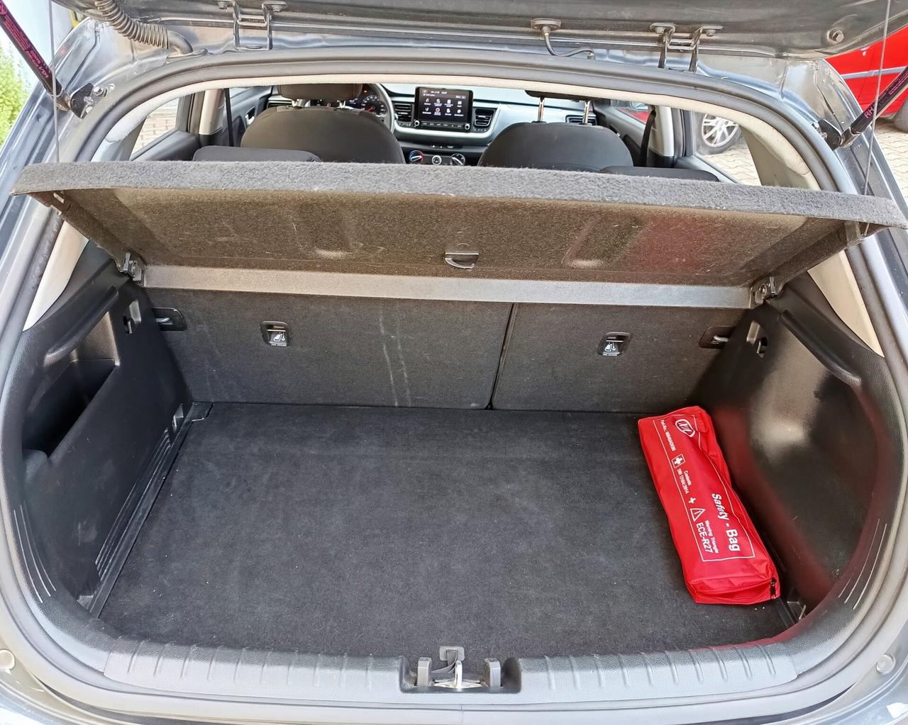 Kia Stonic 1.2 DPI Urban 84 CV