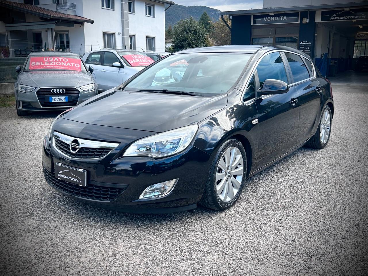 Opel Astra 1.6 5 porte Cosmo-UNIPROPRIETARIO