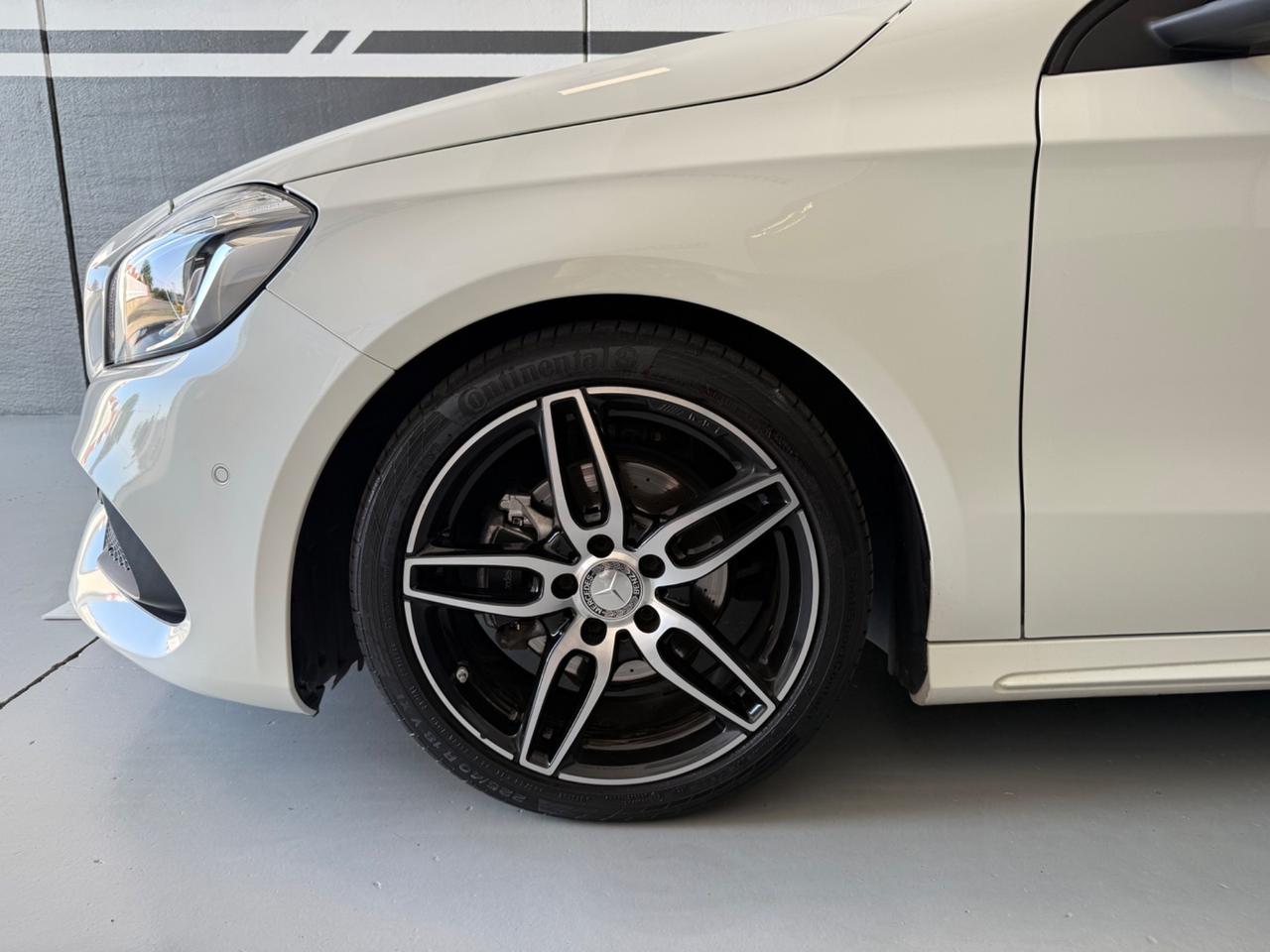 Mercedes-benz A 180 Premium Amg Night Edition