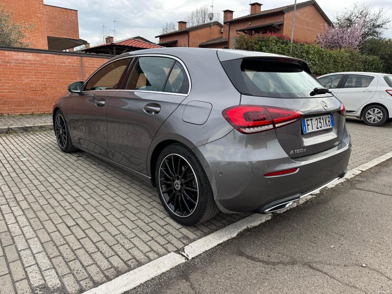 Mercedes-benz A 180 A 180 d Automatic Sport
