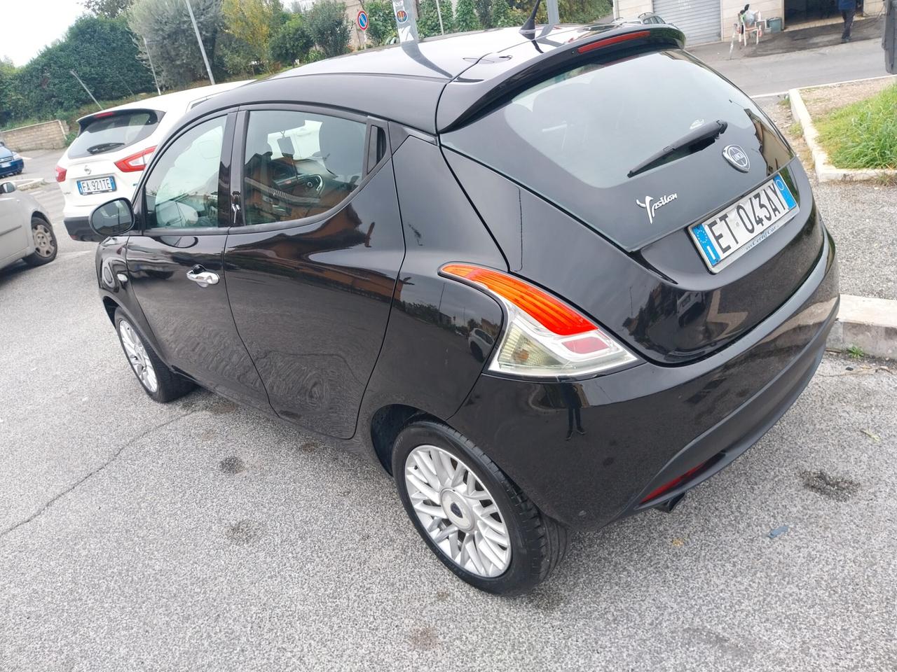 Lancia Ypsilon 1.2 69 CV 5 porte S&S Platinum